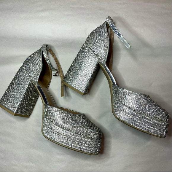 Wild Fable Women’s Silver Bedazzled Rhinestone Platform High Heels Size US 8.5 - Picture 1 of 10